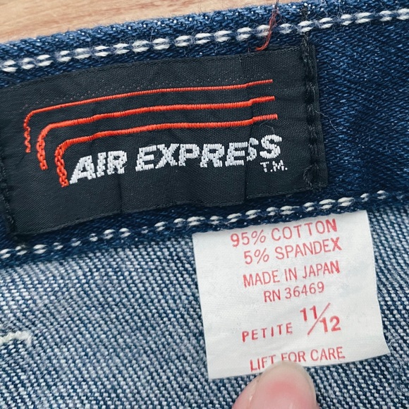 Vintage High Waisted Jeans - Picture 5 of 5